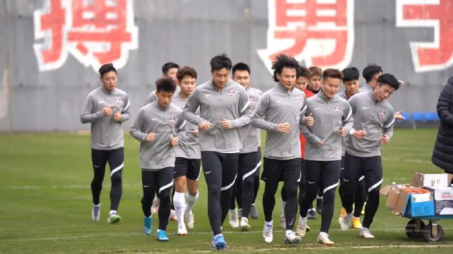 情侣黄网站免费看